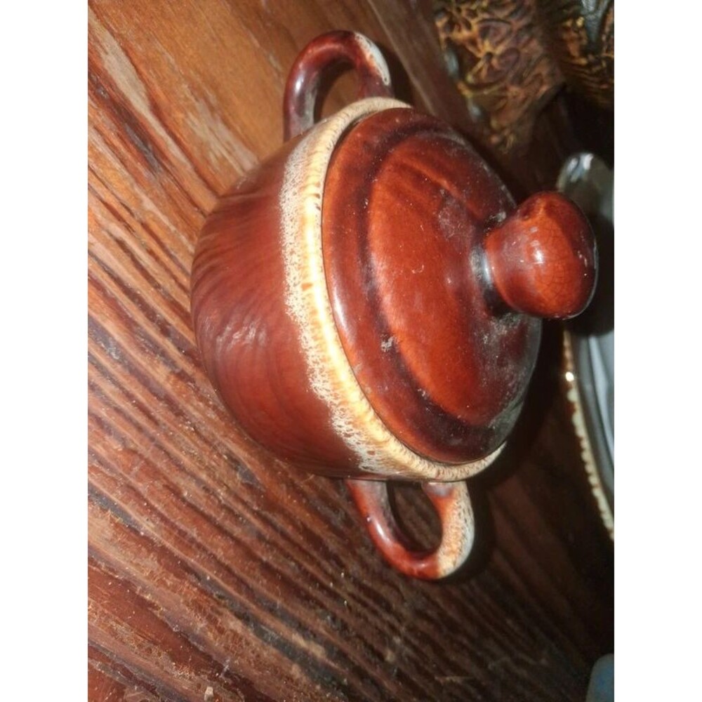 Little ceramic pot